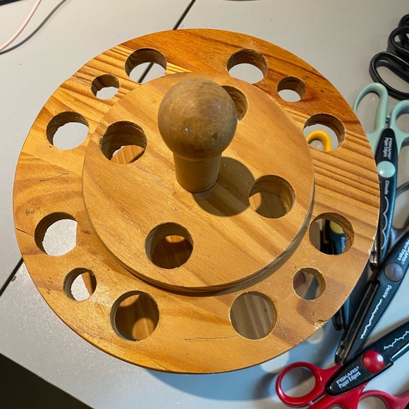 Set of Fiskars Paper Edge Scrapbooking Scissors - Picture 2 of 9